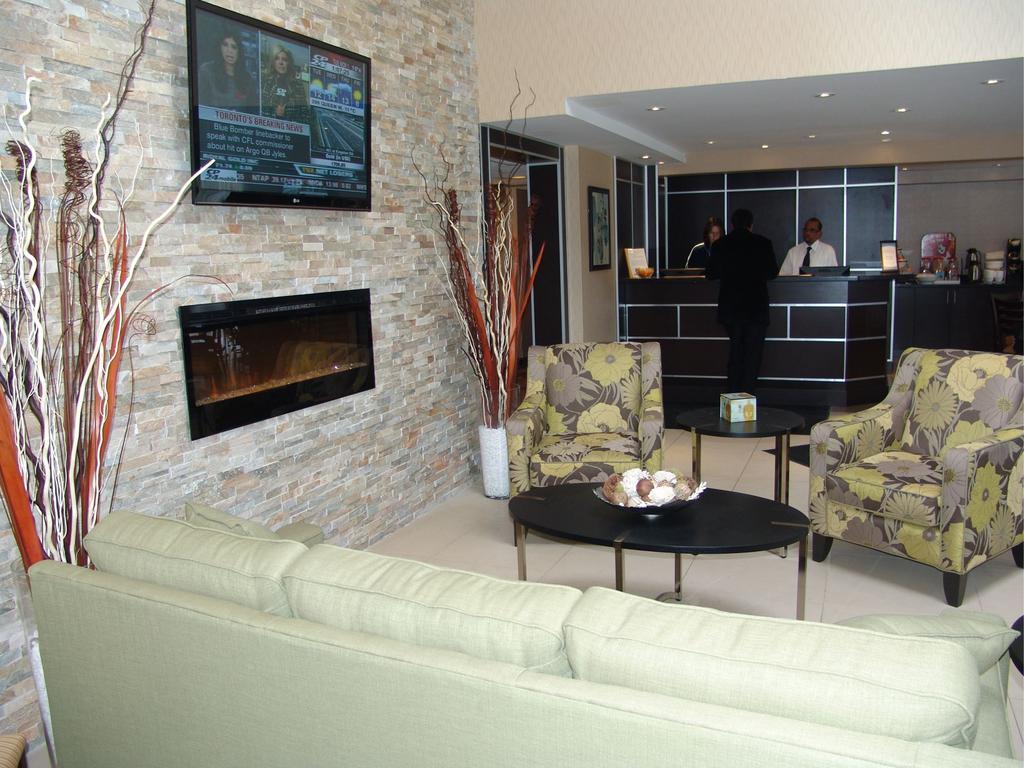 Comfort Inn East Scarborough Торонто Экстерьер фото